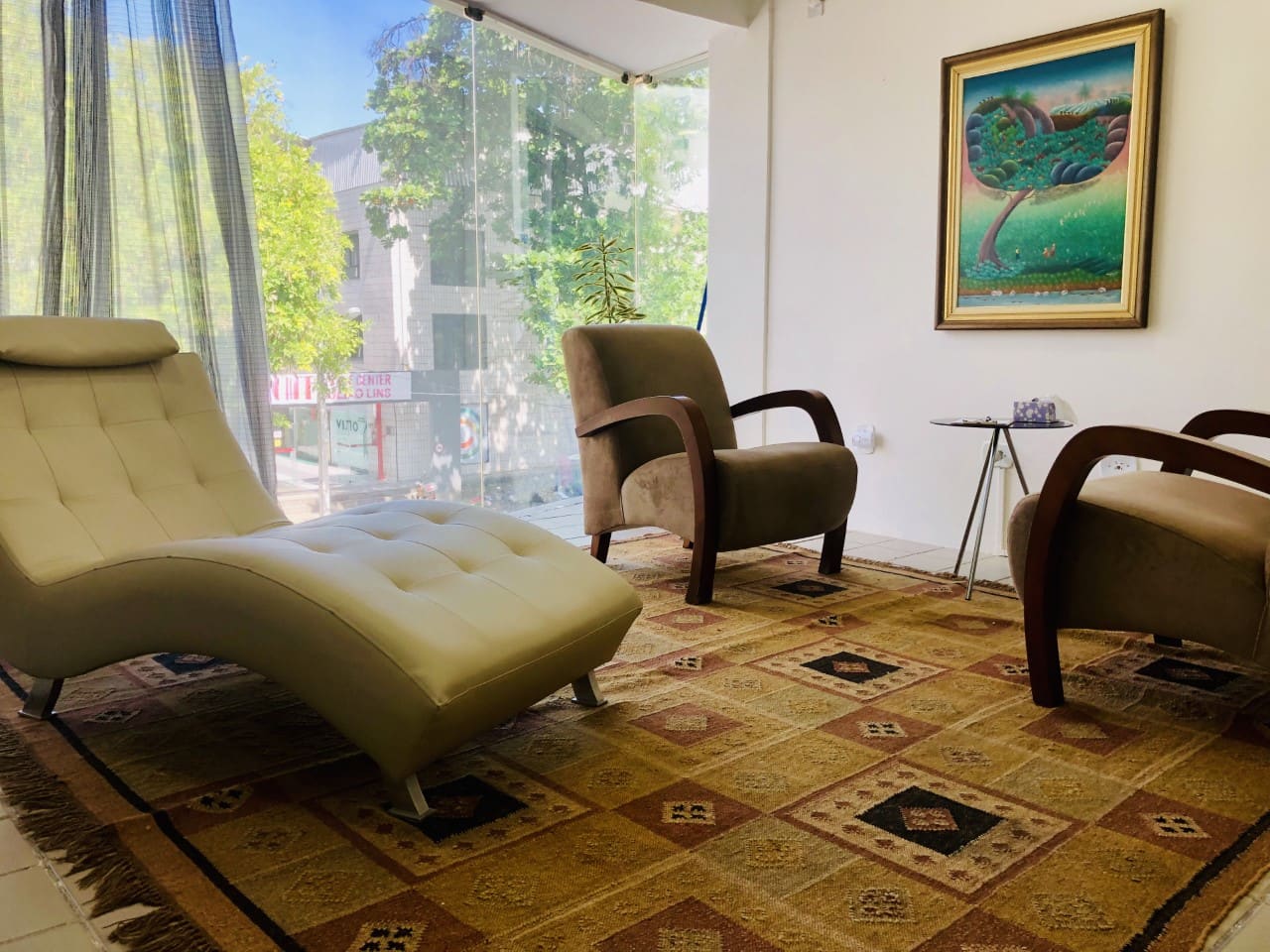 Sala de espera do consultório da Dra. Édia